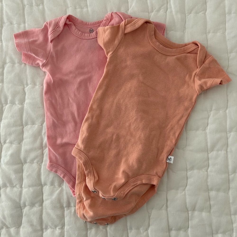 Set of 2 Honest Baby Clothing organic cotton bodysuits, size 3-6 months